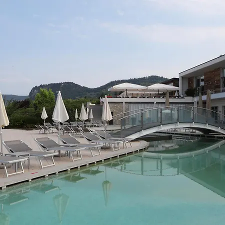 Parc Hotel Germano Suites & Apartments-3